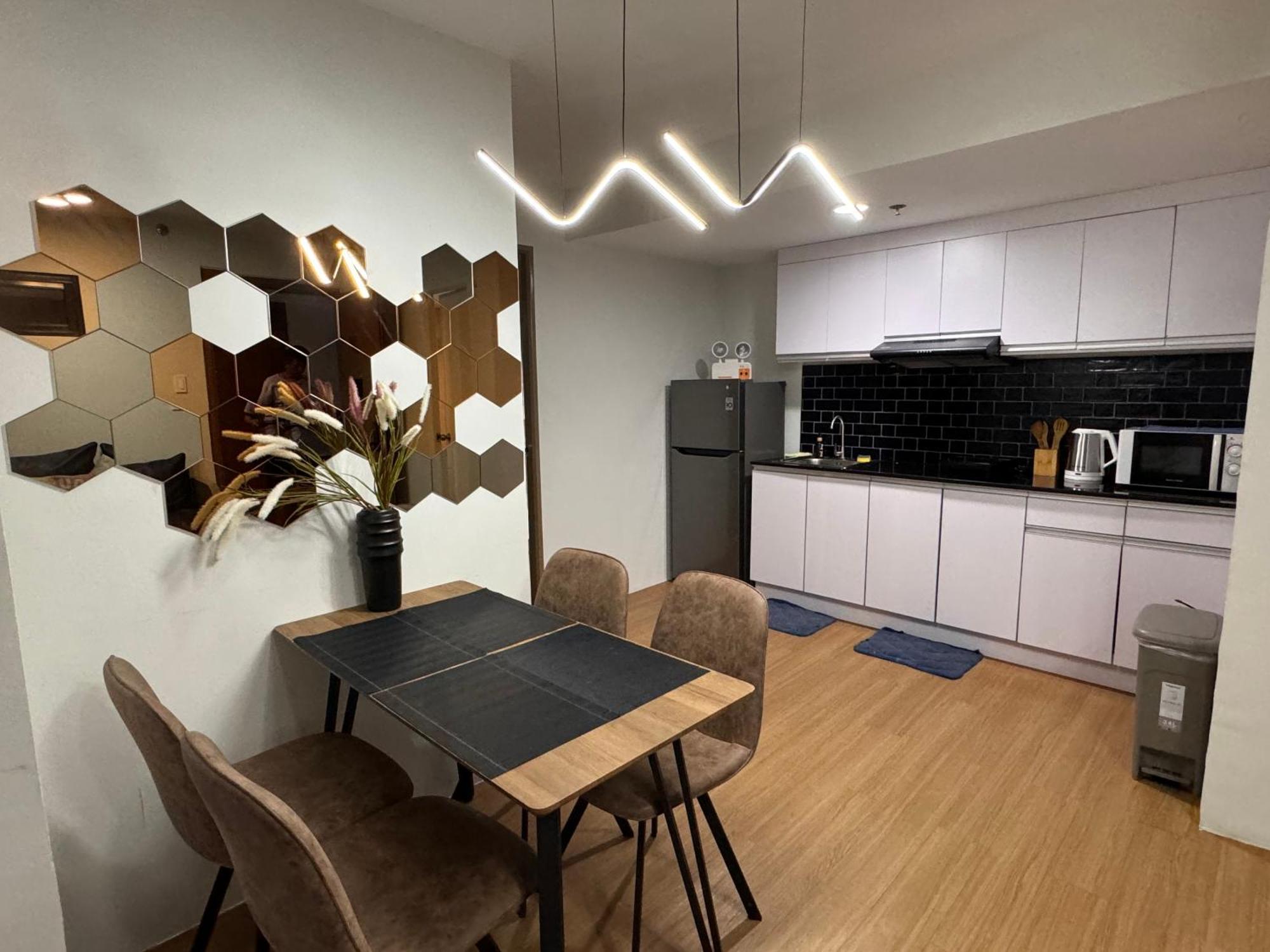 Cozyvilla At Pine Suites Tagaytay 2Br Or Studio With Free Parking 2Br In Basement Parking And Studio In Offsite Parking Tagaytay City Extérieur photo