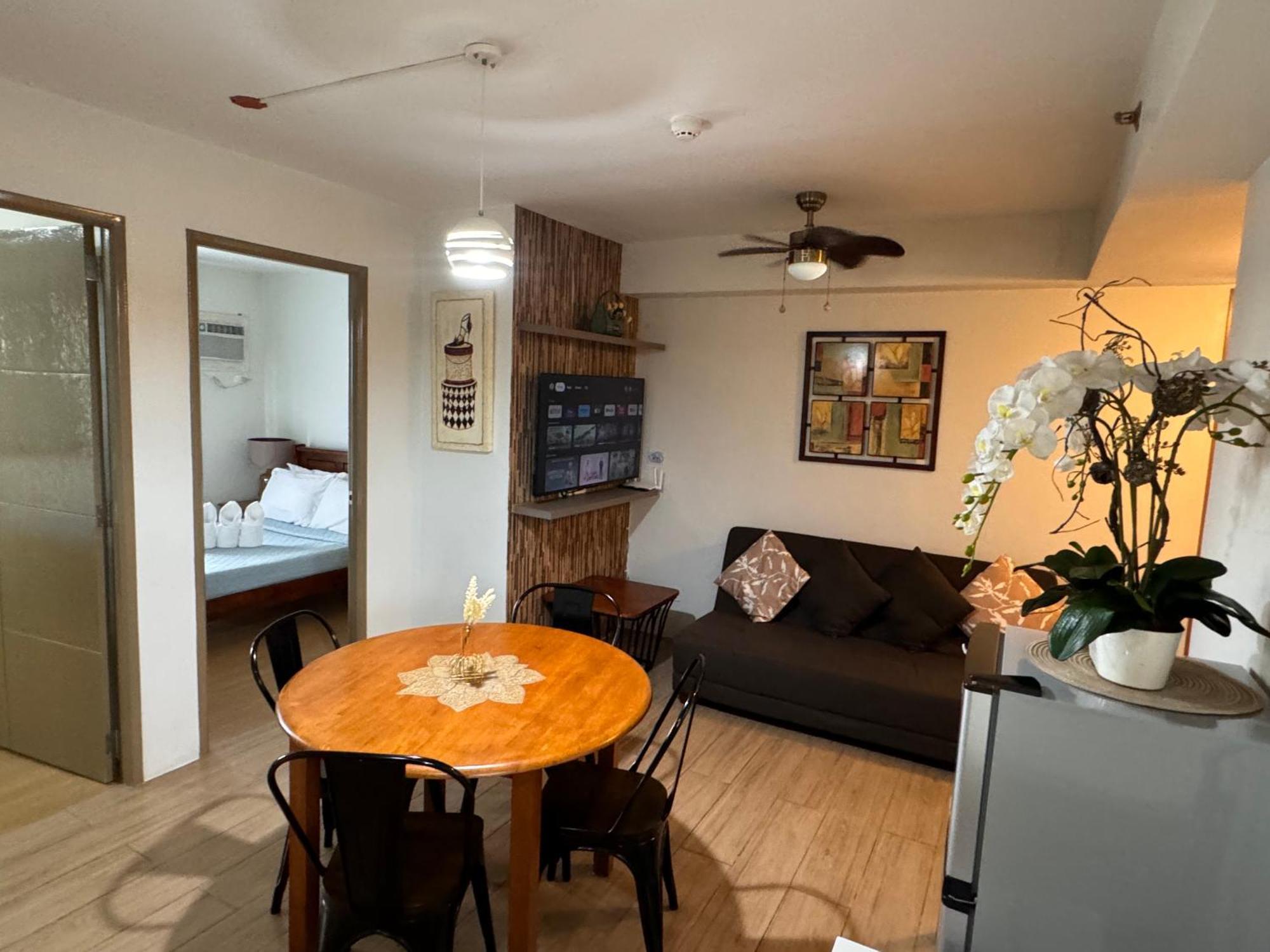 Cozyvilla At Pine Suites Tagaytay 2Br Or Studio With Free Parking 2Br In Basement Parking And Studio In Offsite Parking Tagaytay City Extérieur photo