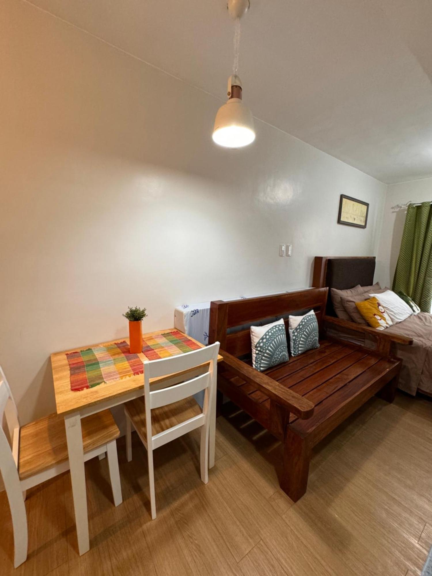 Cozyvilla At Pine Suites Tagaytay 2Br Or Studio With Free Parking 2Br In Basement Parking And Studio In Offsite Parking Tagaytay City Extérieur photo